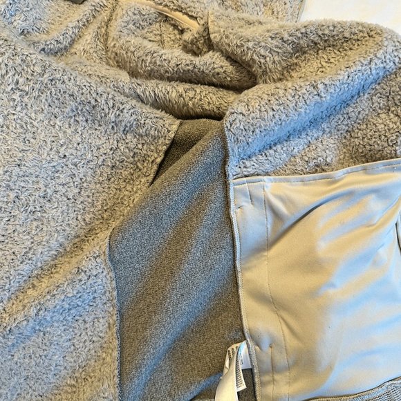 Zip up Sherpa Style Fuzzy Sweatshirt Jacket - Picture 10 of 12